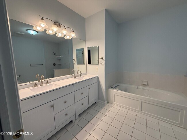 Building Photo - 554 St Andrews Pl