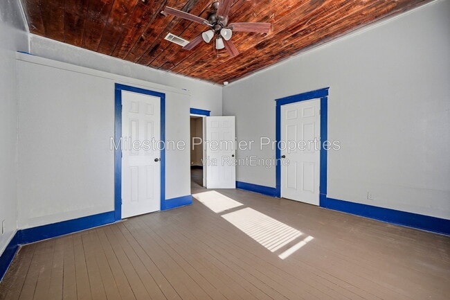 Building Photo - 605 E Woodard St