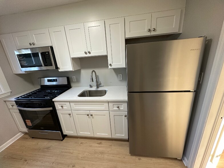 Building Photo - 322 E Belvedere Ave