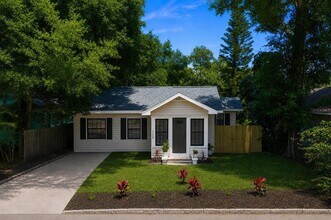 Building Photo - 1175 Highland Ct N