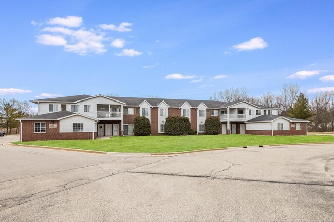 Building Photo - 8055 Lexington Pl