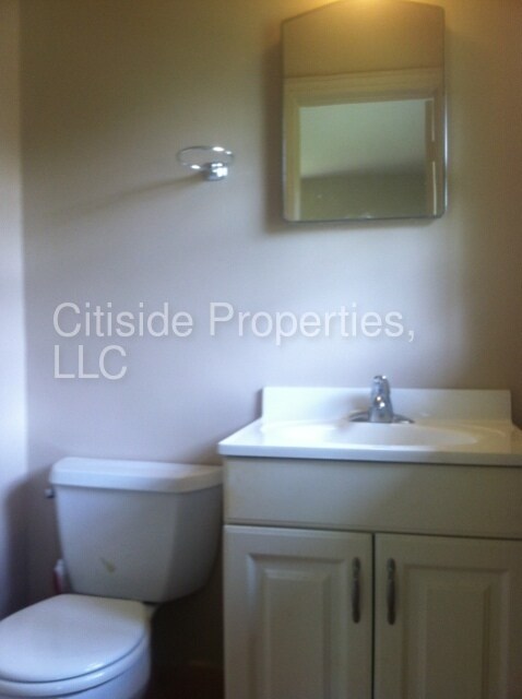 Building Photo - 950 Homewood Ct