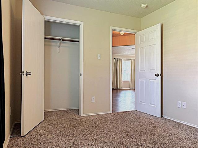 Building Photo - 9805 Nixon Dr