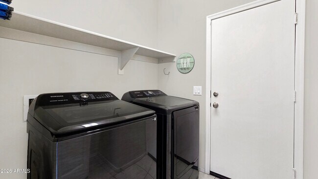 Building Photo - 5042 S 237th Dr