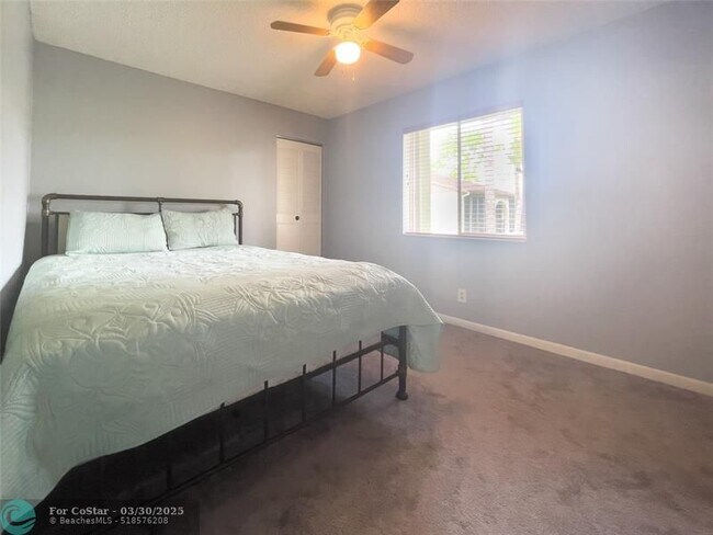 Building Photo - 340 Knotty Pine Cir