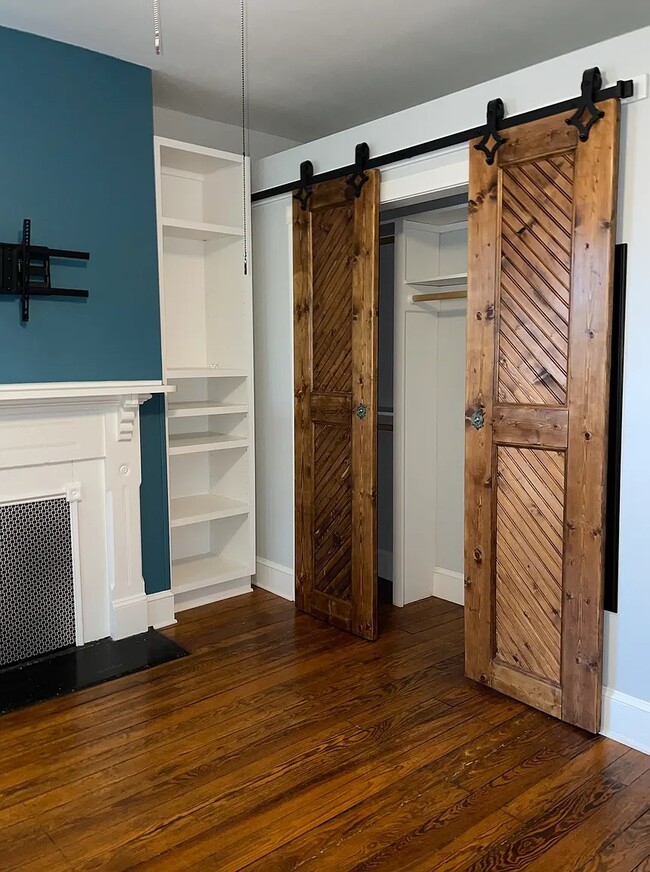 Master bedroom closet - 424 1/2 S Pine St