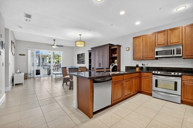 Building Photo - 226 N Latitude Cir