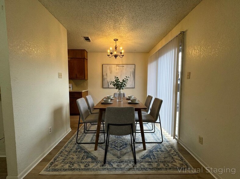 Building Photo - 3001 Lake Rd