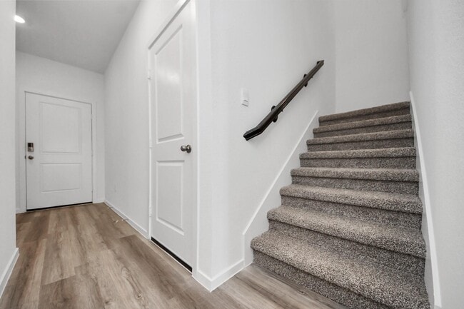 Building Photo - 943 Moon Drop Ln