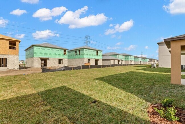 Building Photo - LIKE NEW Home For Rent in Touchstone
