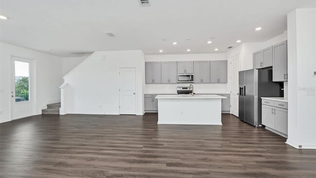 Building Photo - 1640 Sanibel Dr
