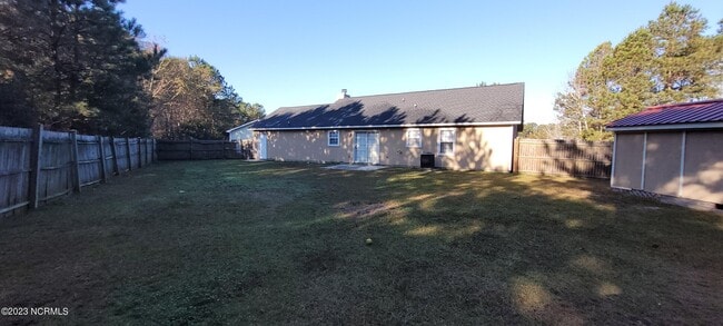 Building Photo - 139 Daphne Dr
