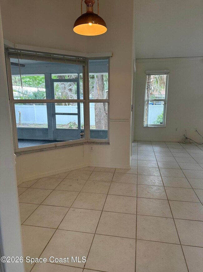 Building Photo - 632 Bayfront Terrace