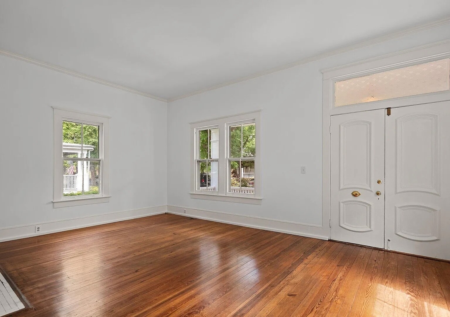 Living Room - 1904 Wolcott Ave