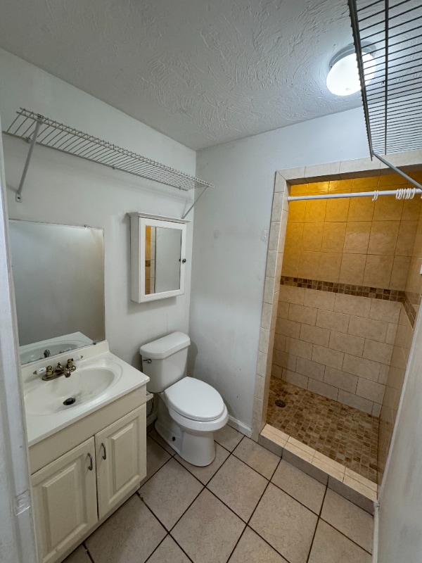 Building Photo - 8 Bay Ave