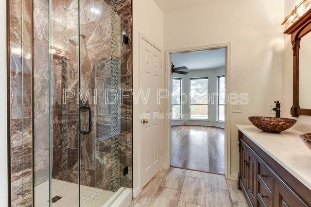 Building Photo - 6721 Hayling Way