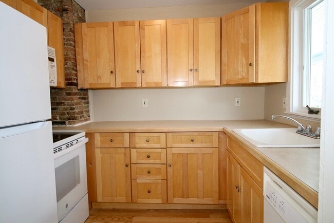 Building Photo - 39 South St