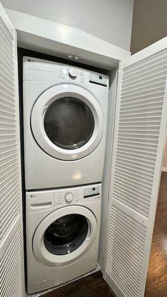 Building Photo - 5224 N Bernard St