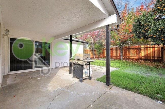 Building Photo - 5631 Mt Everest Ct