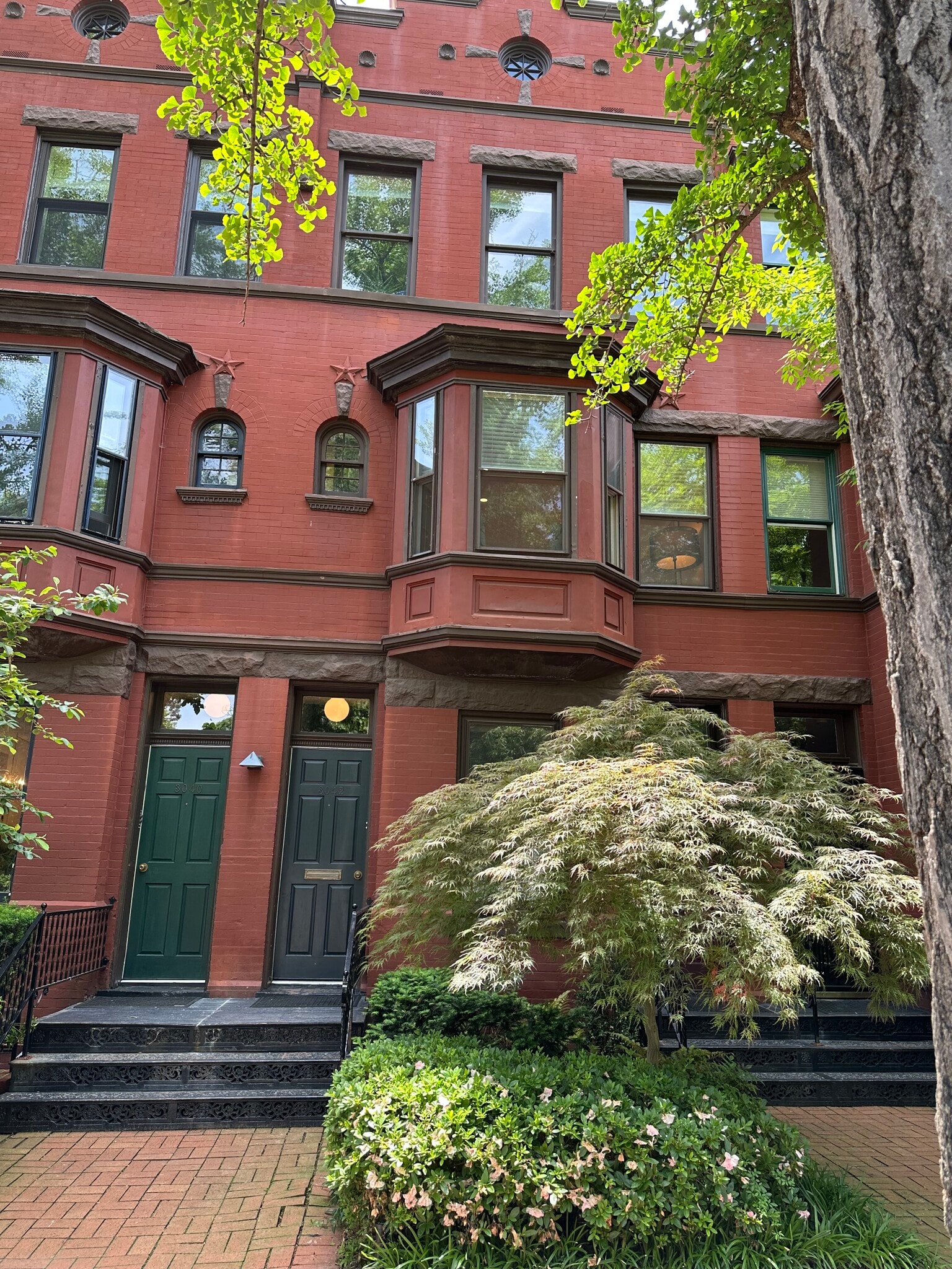 Building Photo - 3042 R St NW