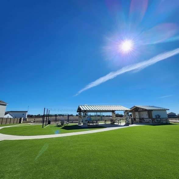 Building Photo - 460 Marty Allen Lp