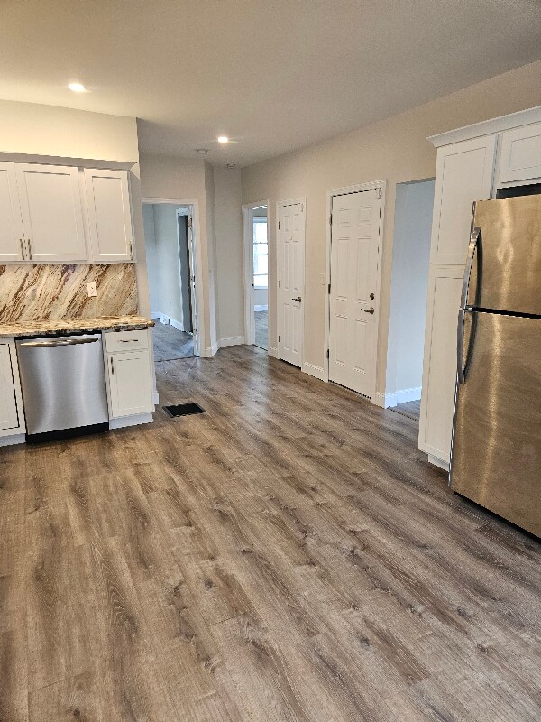 Building Photo - 15 Warsaw Ave