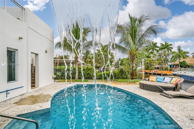 Building Photo - 2612 Key Largo Ln