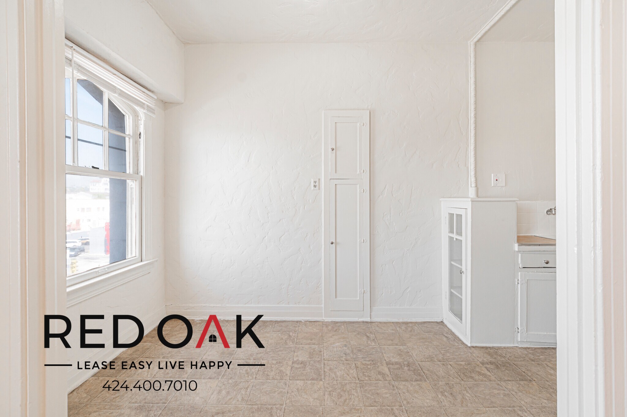 Building Photo - 3918 Beverly Blvd