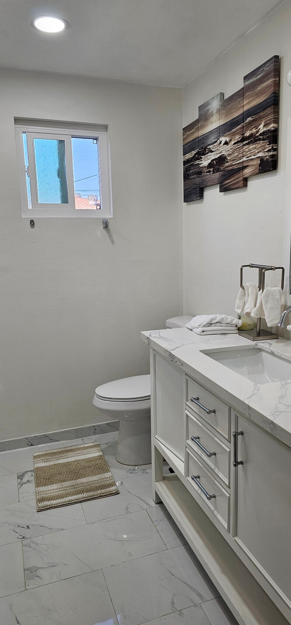 Building Photo - 3717 W 116th St