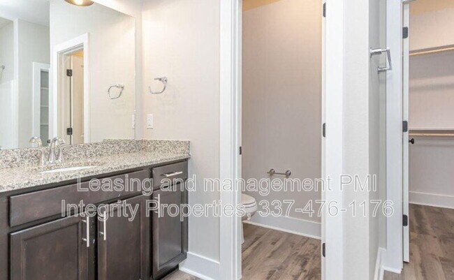 Building Photo - 109 Foster Grove Dr