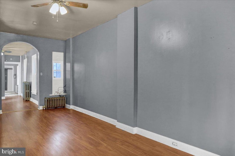 Building Photo - 637 Moss St