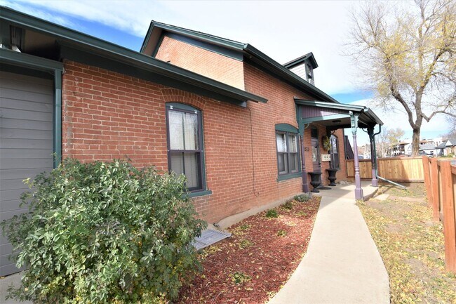 Building Photo - One Bedroom Apartment For Rent Near Pearl Street Mall