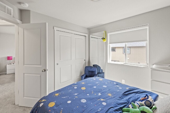 Building Photo - Beautiful 2 story home with 3 bedrooms in desirable Lorson Ranch Community.