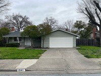 Building Photo - 3 Bedroom 2 Bath Home In Novato