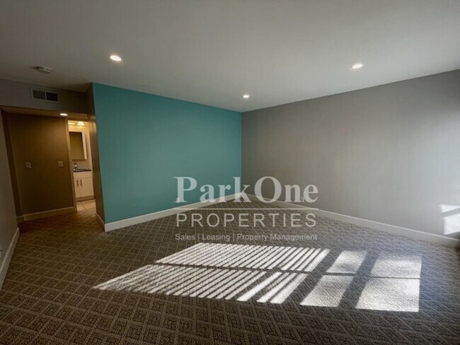 Building Photo - Spacious Condo Near Downtown Walnut Creek ...