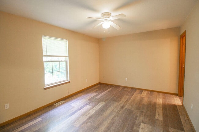 Building Photo - 1503 Greensboro Dr