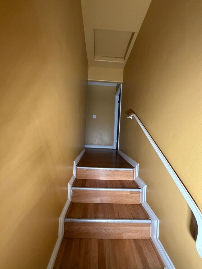 Building Photo - 40(718)