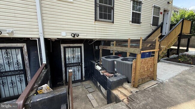 Building Photo - 5212 Astor Pl SE