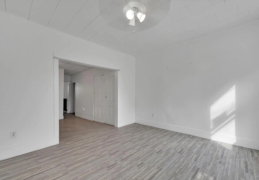 Building Photo - 18 S Lehigh St