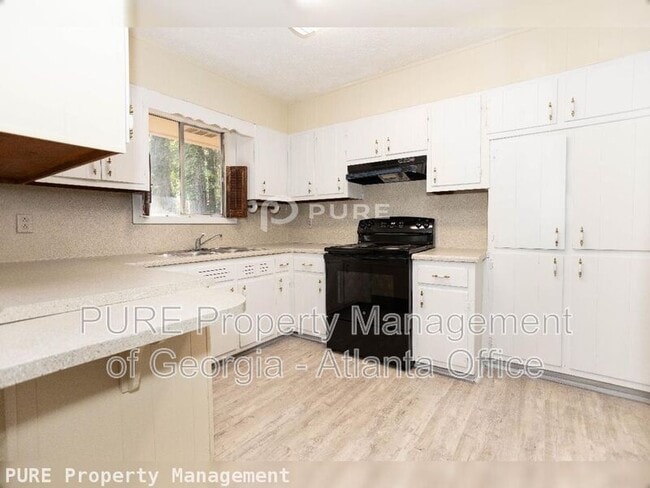 Building Photo - 951 Majesty Ln