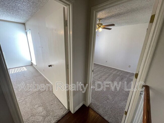 Building Photo - 5524 Lewis Ct