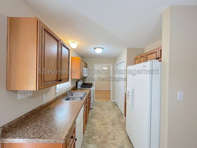 Building Photo - 6320 Dry Fork Ln