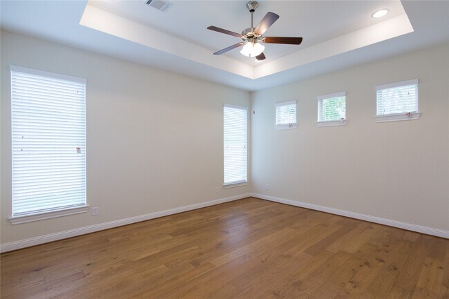 Building Photo - 7402 Kearney Hill Ln