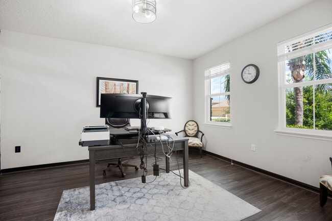 Building Photo - Your Dream Home Awaits!!!