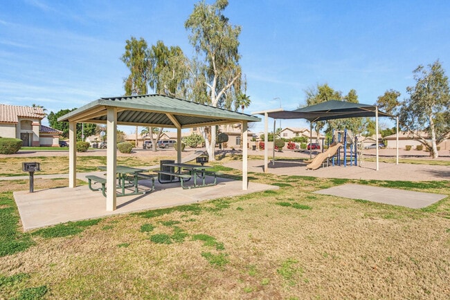 Building Photo - 288 S Jesse St