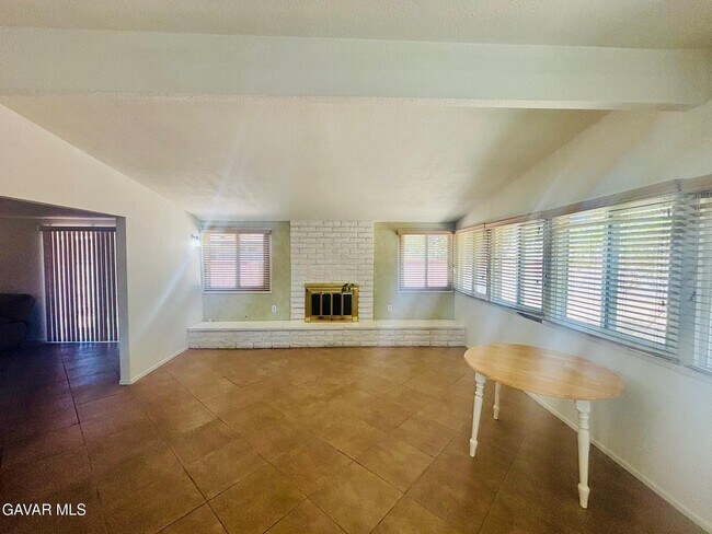 Building Photo - 38416 Pond Ave