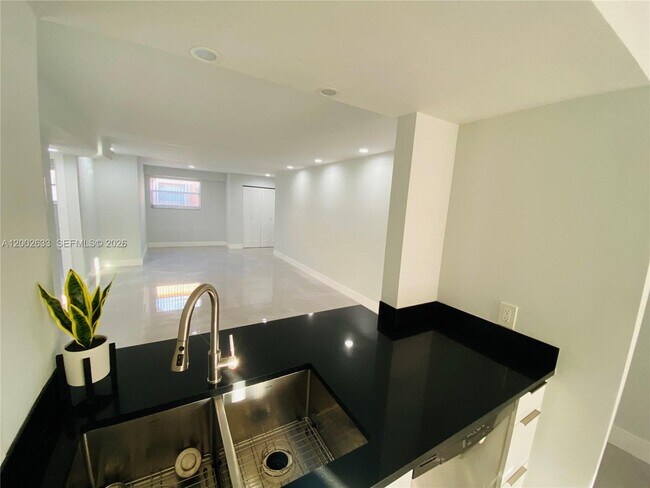 Building Photo - 199 SW 12th Ave