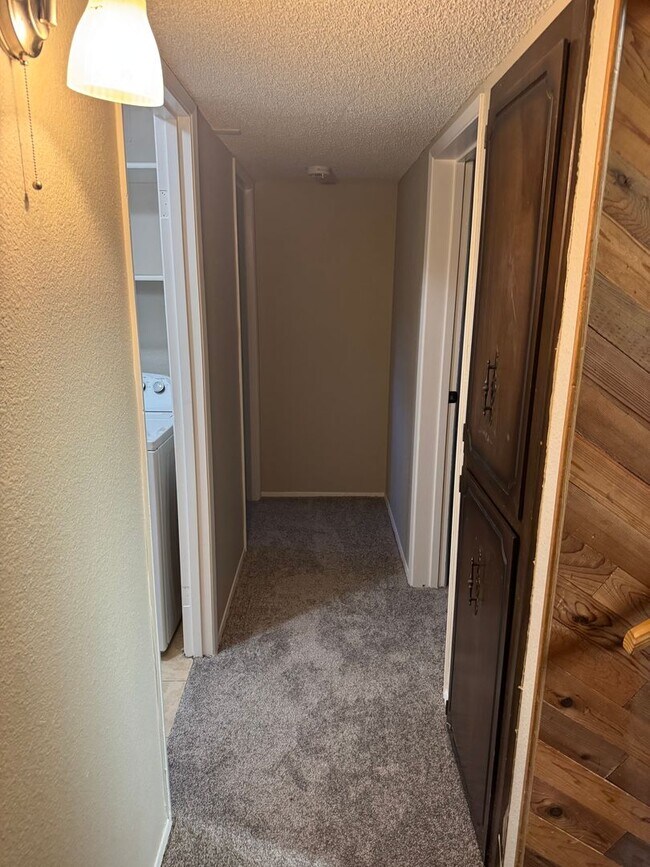 Building Photo - Beautiful 4 Bed 2.5 Bath home in Tacoma