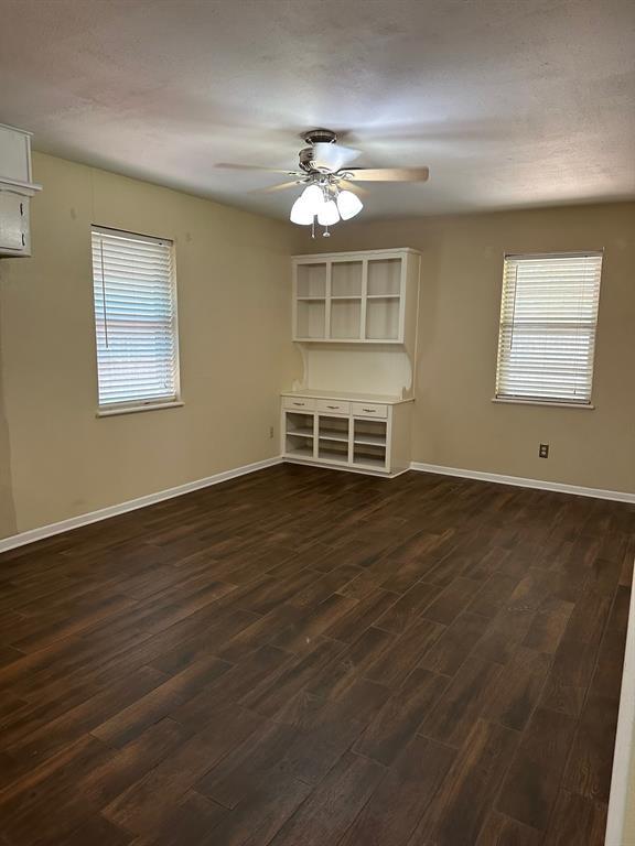 Building Photo - 4050 Brookhollow Dr