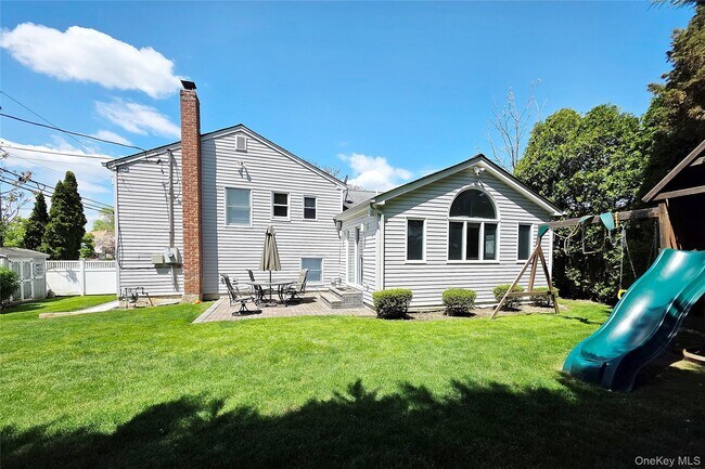 Building Photo - 110 Briarwood Ln